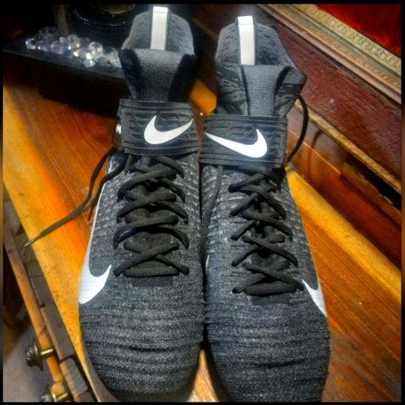 Nike men Alpha Menace Elite 2 football cleats - Picture 3 of 10